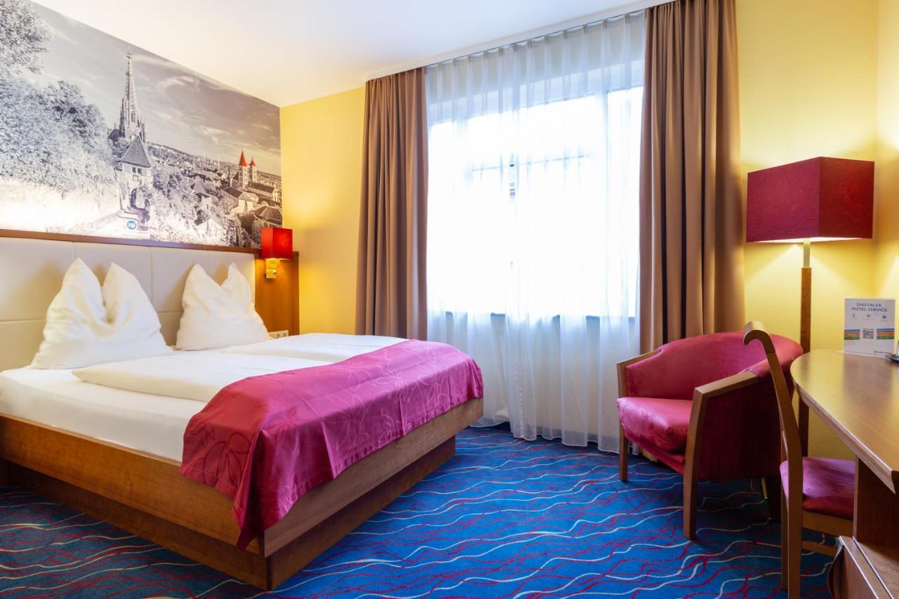 Hotel Am Schillerpark Эсслинген Экстерьер фото